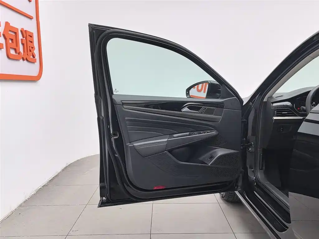 Volkswagen Passat 2020 Facelift 280TSI Business Version China VI фото 8