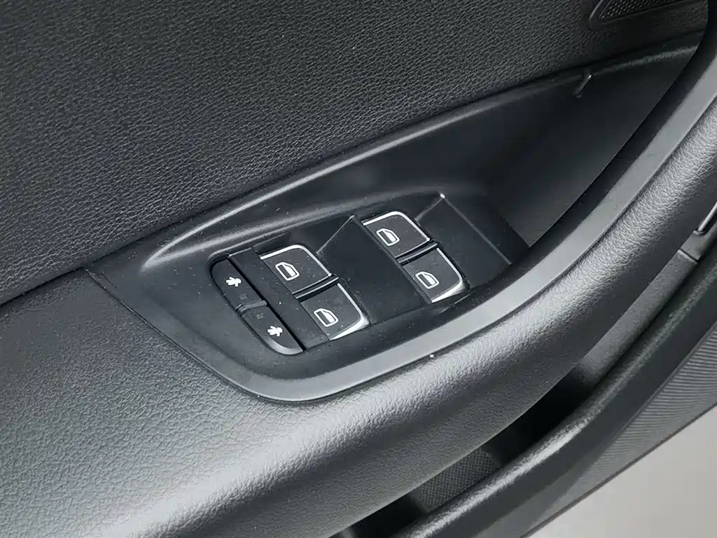 Audi A6L 2018 30th Anniversary 30 FSI Style фото 9