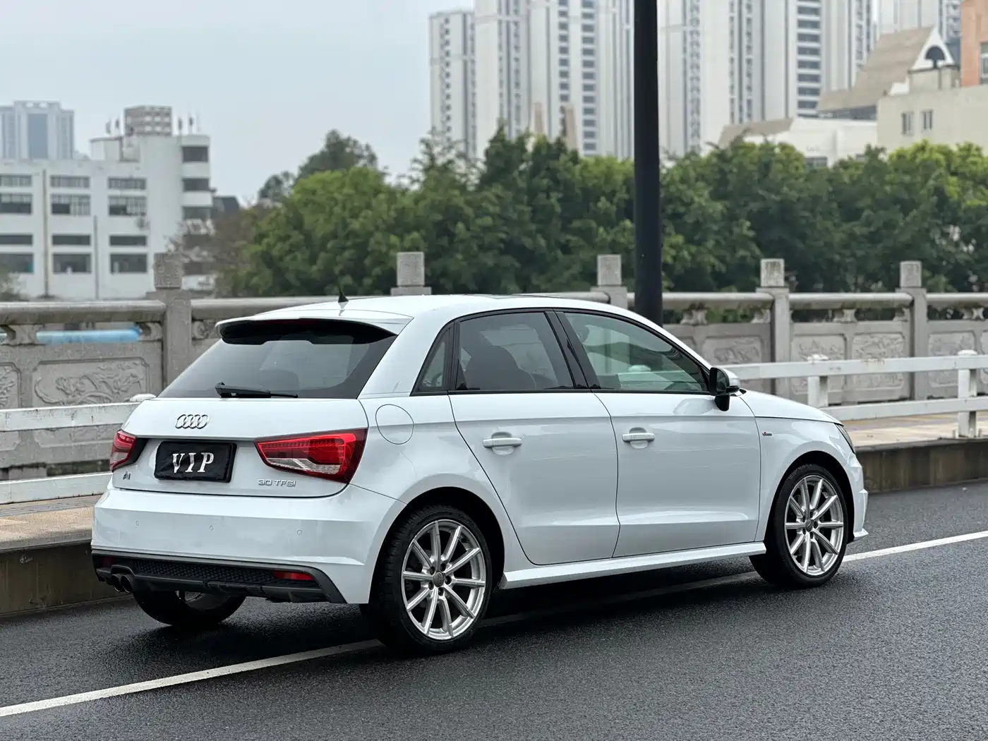 Audi A1 2016 30 TFSI Sportback S Line Sport Edition фото 6