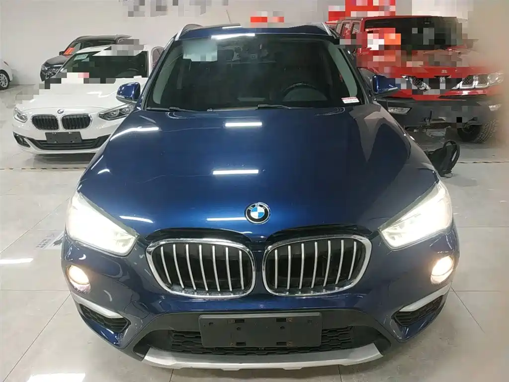 BMW X1 2018 sDrive18Li Premium Model фото 3