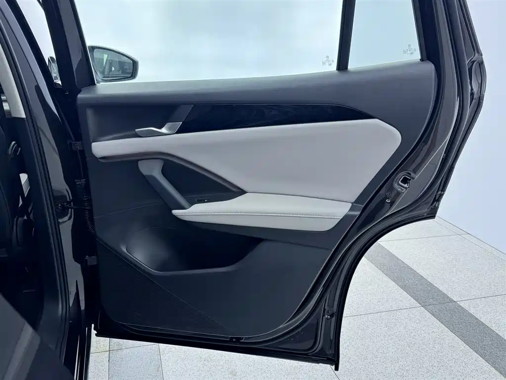 Volkswagen Tayron 2025 Tayron L 330TSI 2WD Elite фото 20