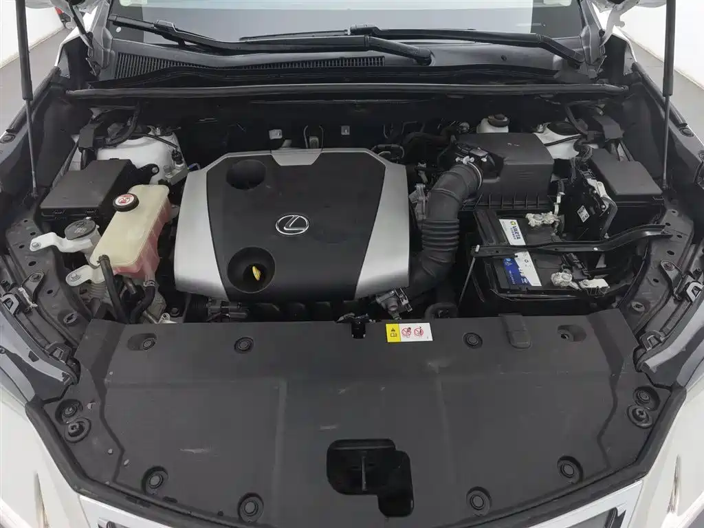 Lexus NX 2017 200 FWD Sharp Edition фото 6