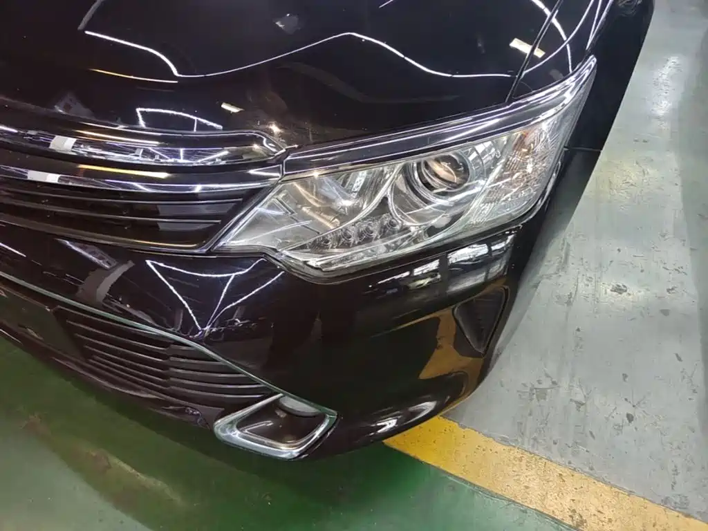 Фото 24 - Toyota Camry