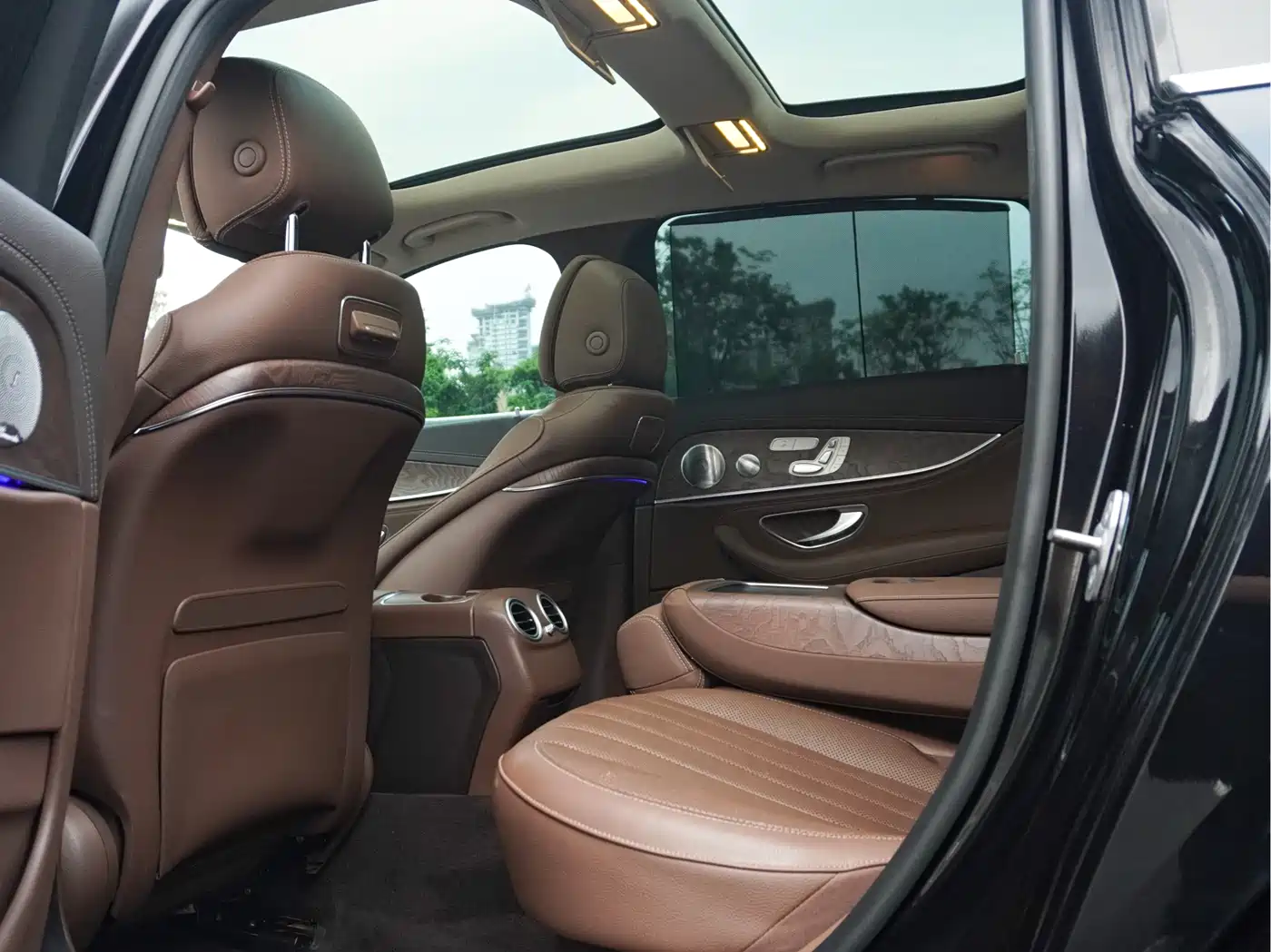 Mercedes-Benz E-Class 2020 Facelift E 300 L Exclusive фото 20