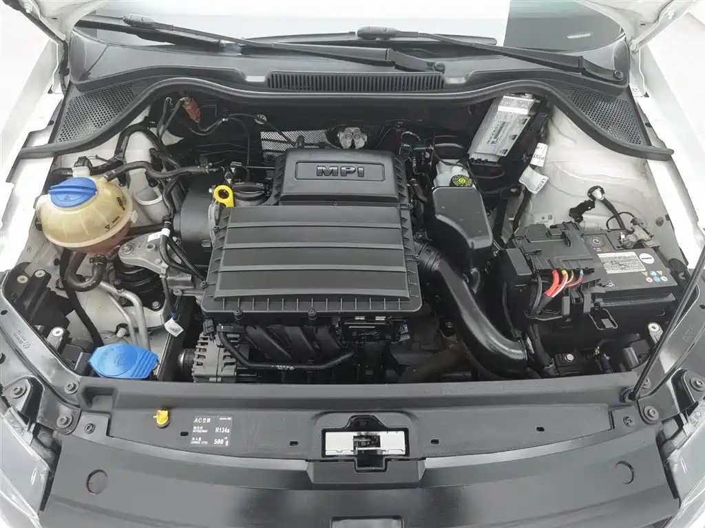 Volkswagen Polo 2018 1.5L Manual Safe Drive фото 6