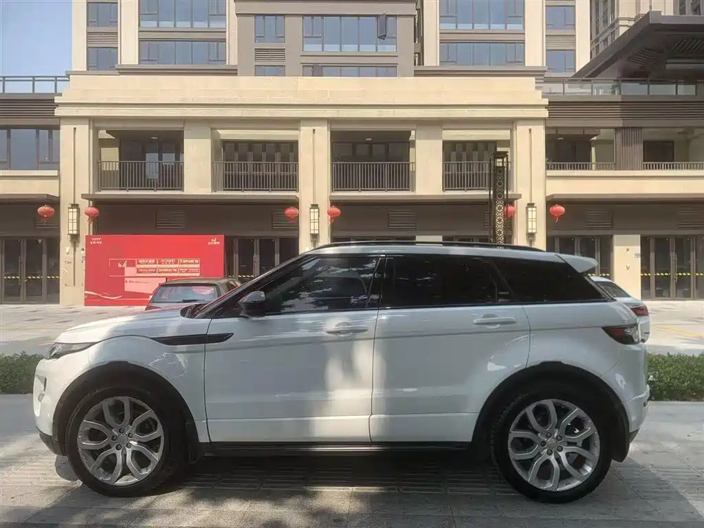 Land Rover Range Rover Evoque (Import) 2014 2014 2.0T 5-door Brilliance Sport