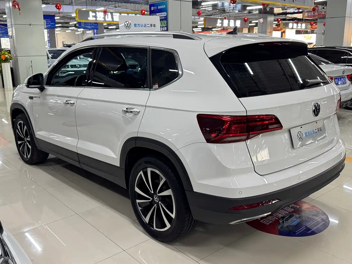 Volkswagen Tharu 2022 280TSI FWD Luxury Edition фото 8