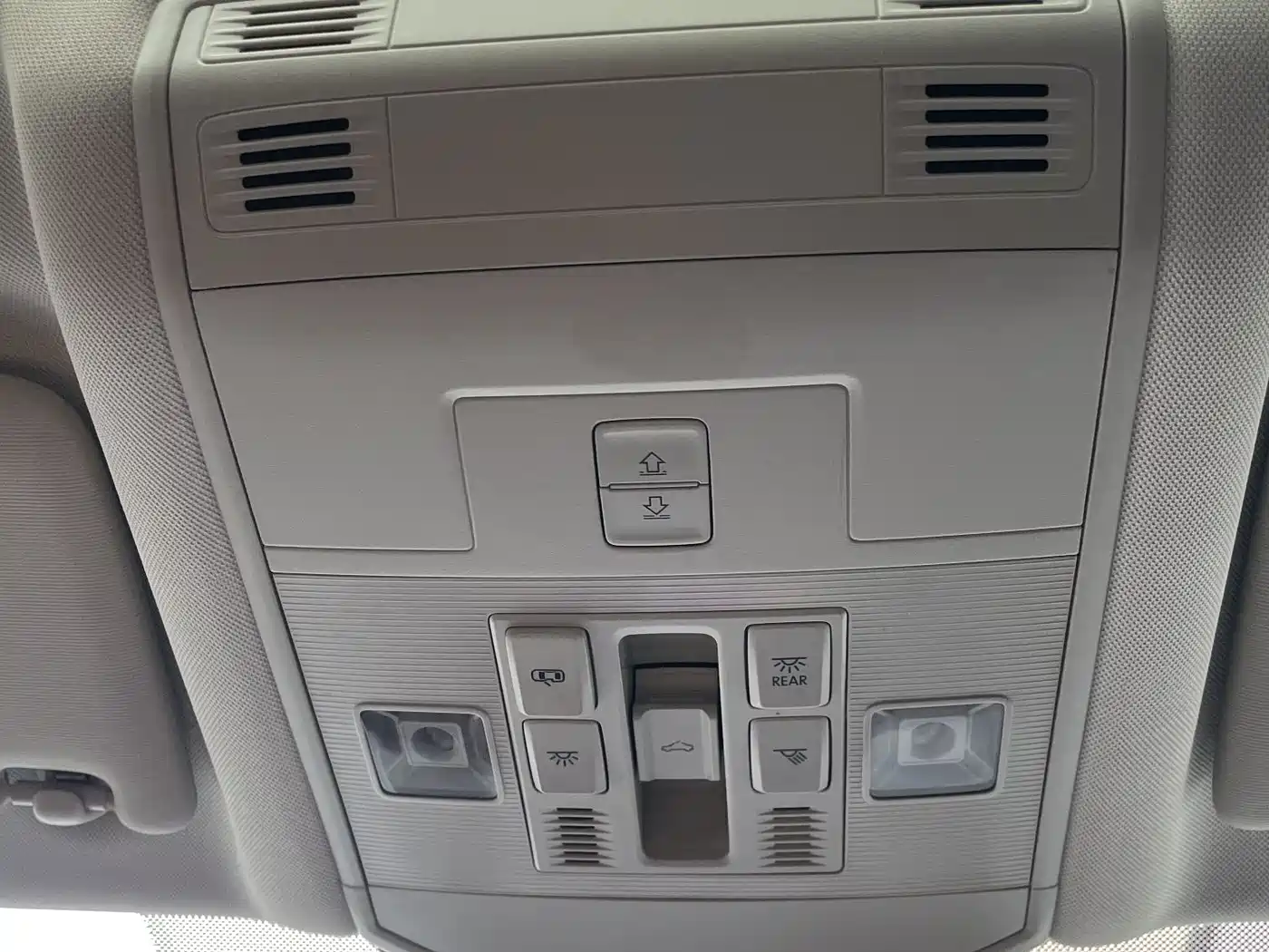 VOLKSWAGEN T ROC EXPLORING SONGS