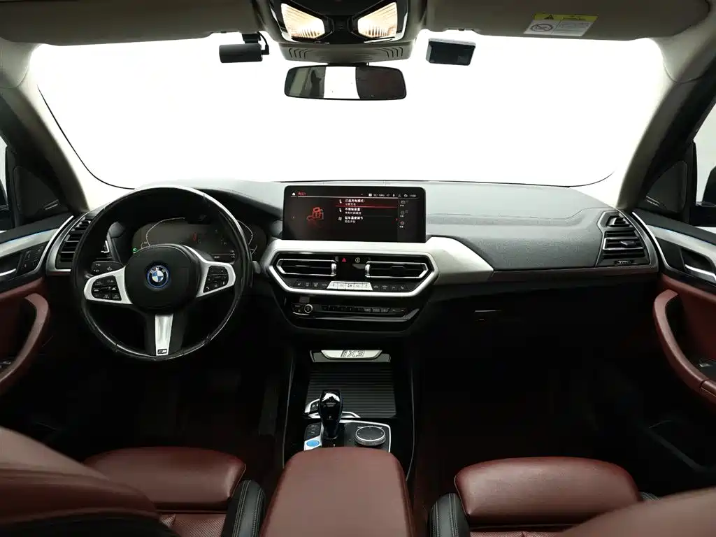 BMW iX3 2022 Innovation Leader фото 15