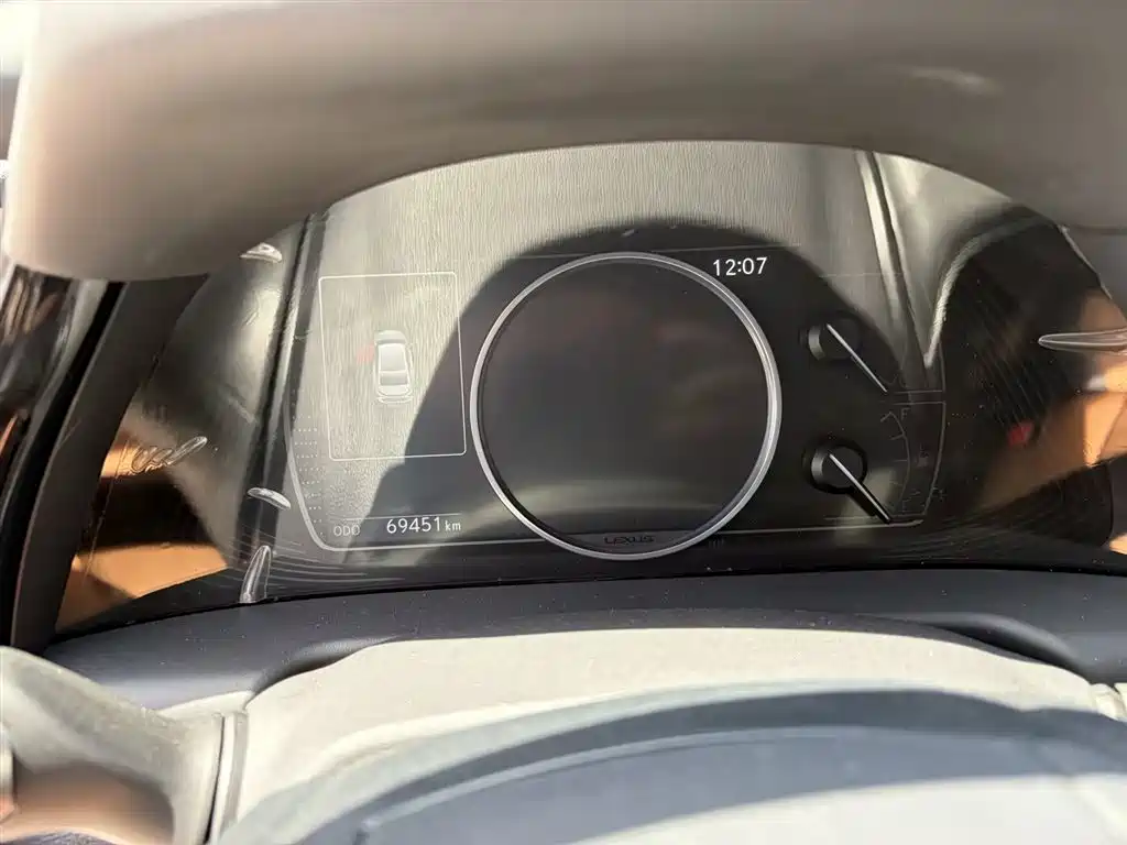 Lexus ES 2022 200 Luxury Edition фото 16