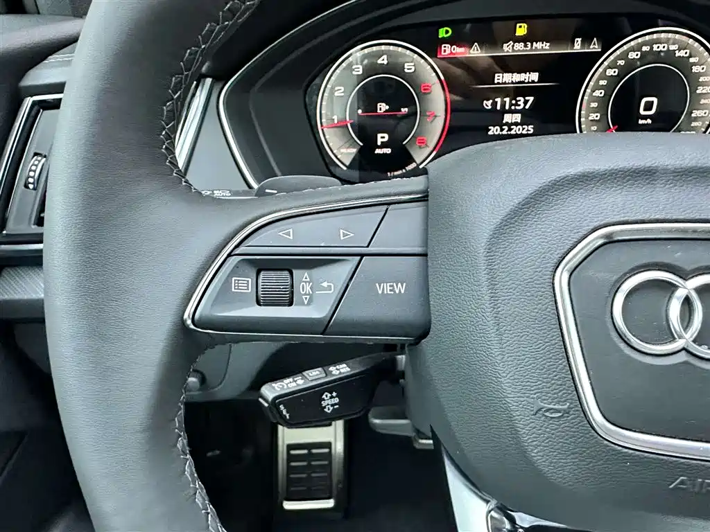 Audi Q5L 2024 Model 40 TFSI Luxury Dynamic фото 26