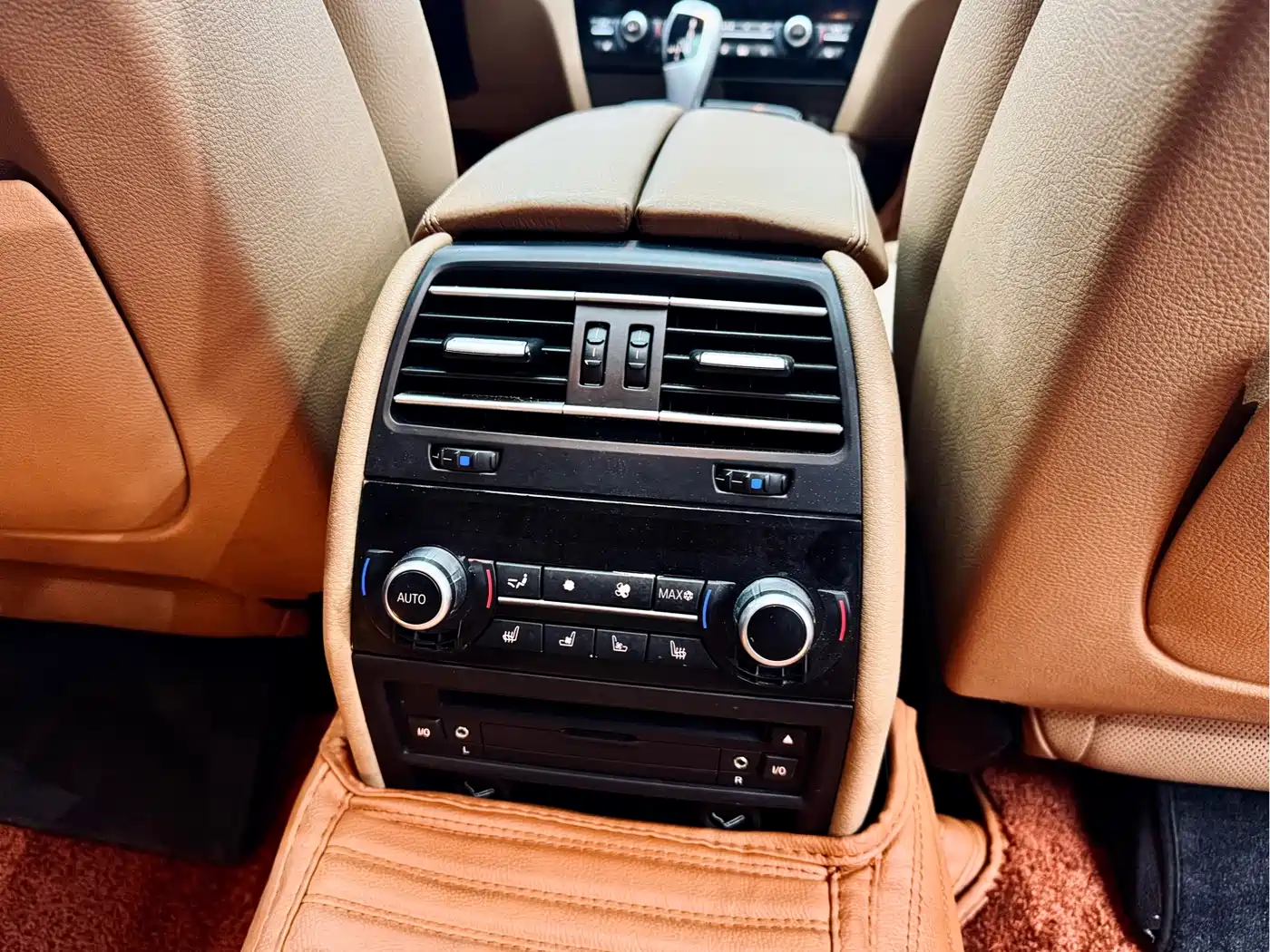 BMW 7 Series 2009 730Li Luxury фото 19