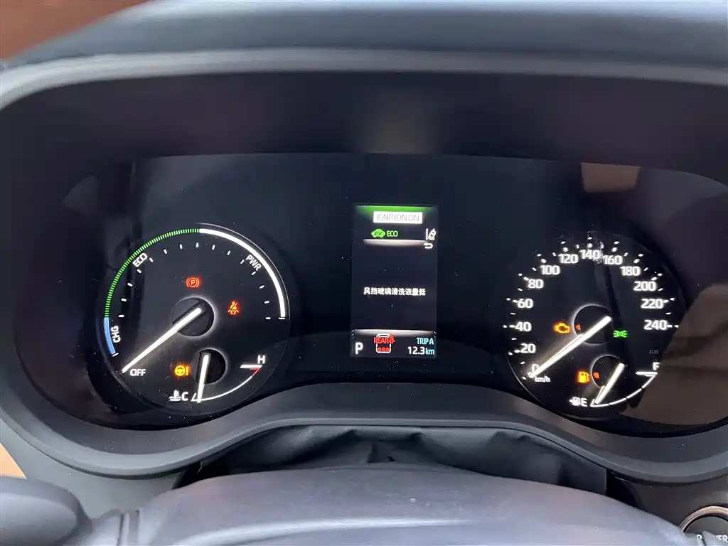 Toyota Granvia 2024 2.5L Hybrid Comfort фото 21