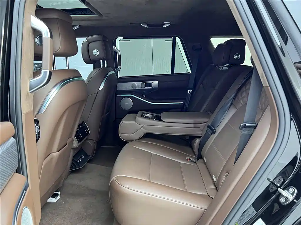 TANK TANK 700 NEW ENERGY