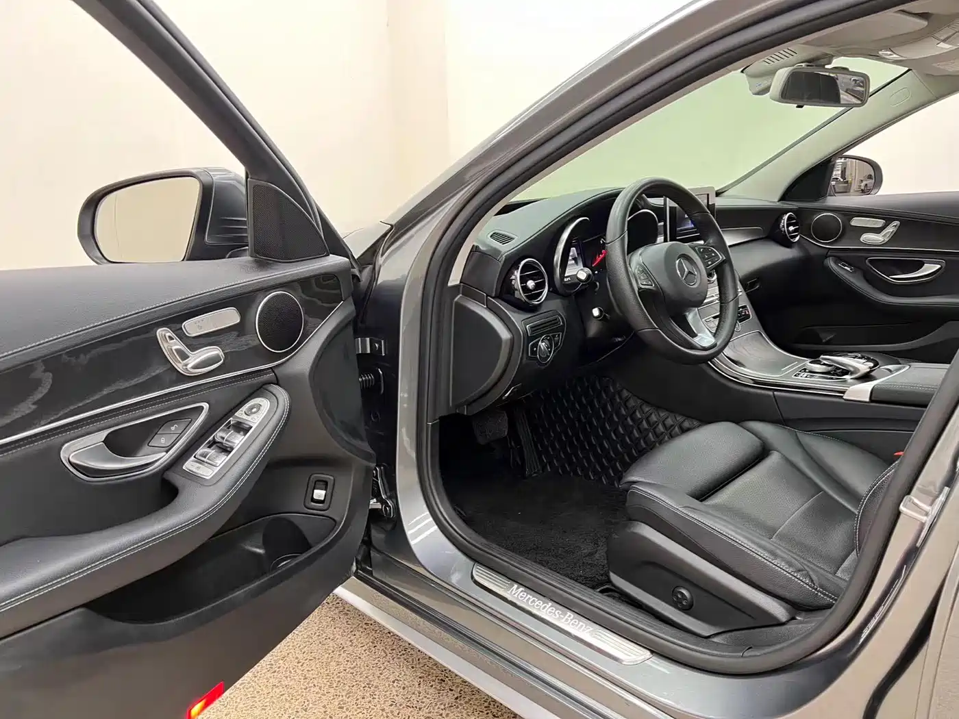 Mercedes-Benz C-Class 2018 C 200 L Sport Edition фото 12