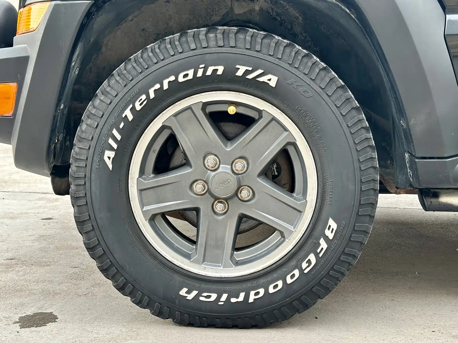 Photo 15 - Jeep Liberty