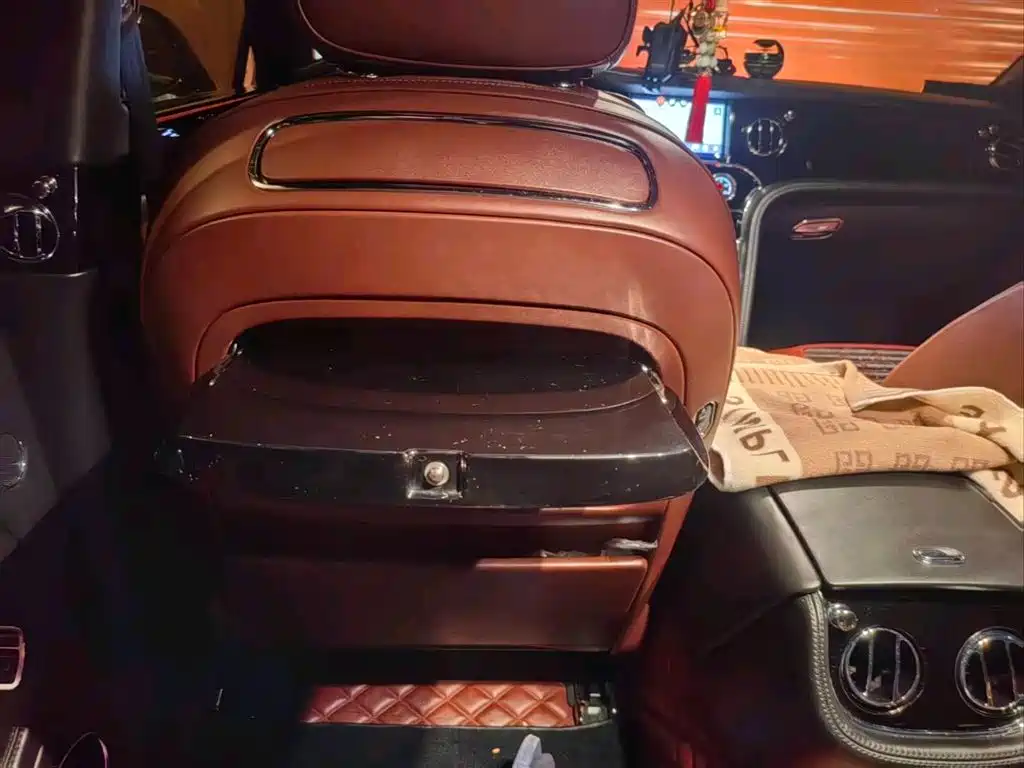 Bentley Mulsanne 2017 6.8T Long Wheelbase фото 10
