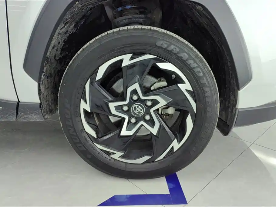 Toyota Wildlander 2020 2.0L CVT AWD Tech Edition фото 6