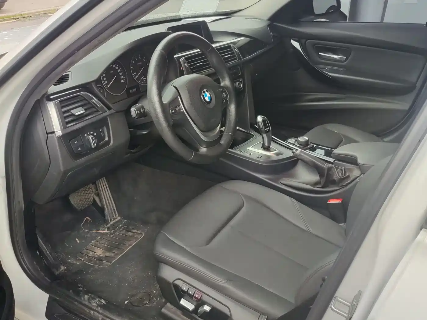 BMW 3 Series 2016 316i Fashion фото 4