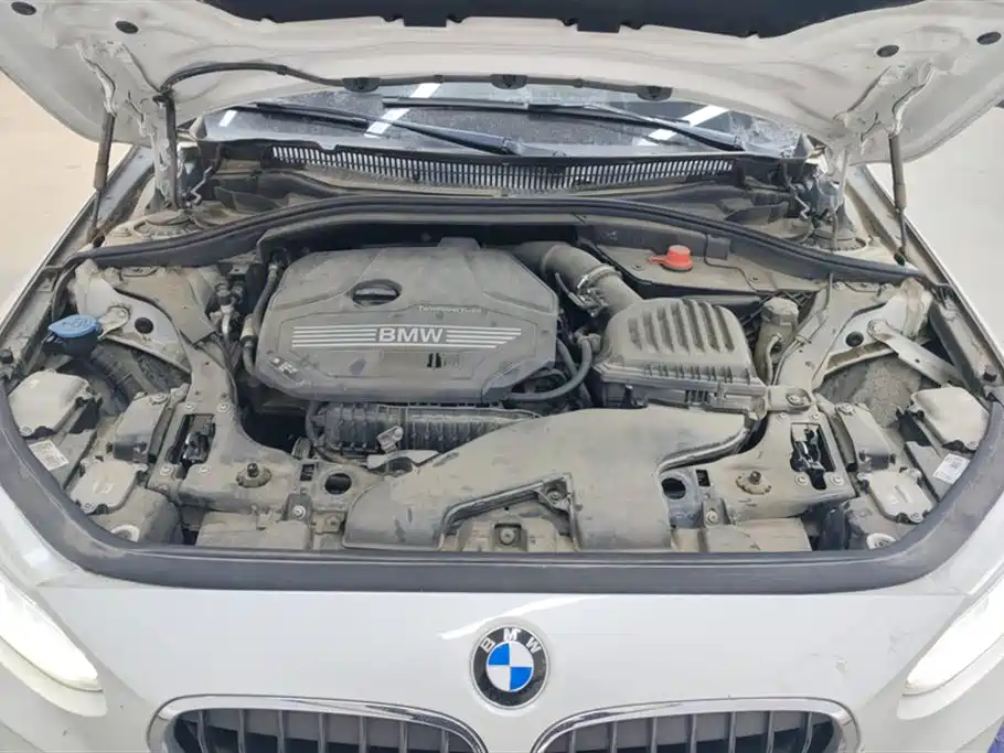 BMW 1 Series 2021 120i M Sport фото 10