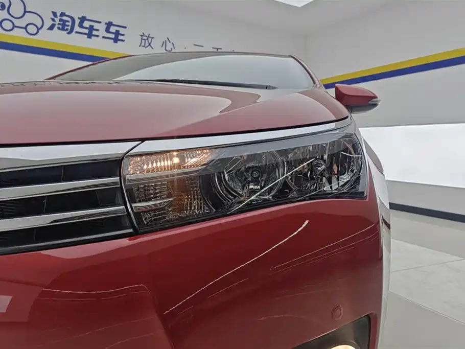 Toyota Corolla 2014 1.6L CVT GL-i Leather Edition фото 5