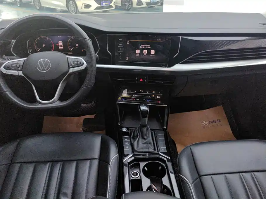 Volkswagen Passat 2022 330TSI Elite Edition фото 13