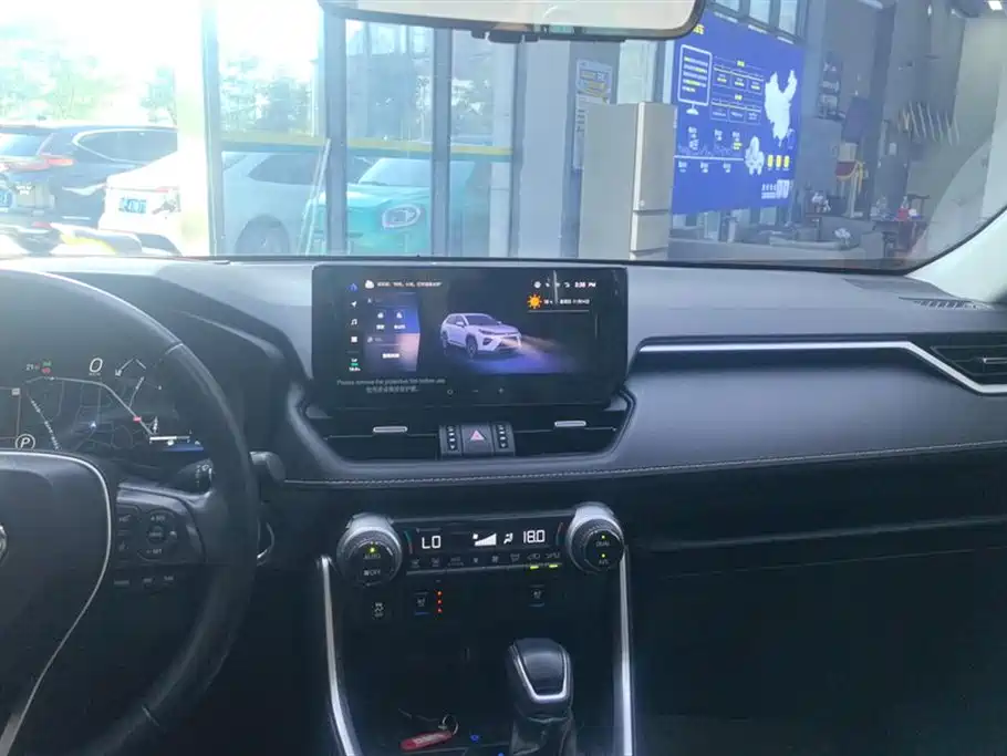 Toyota Wildlander 2023 Hybrid 2.5L E-CVT AWD Premium Edition фото 13