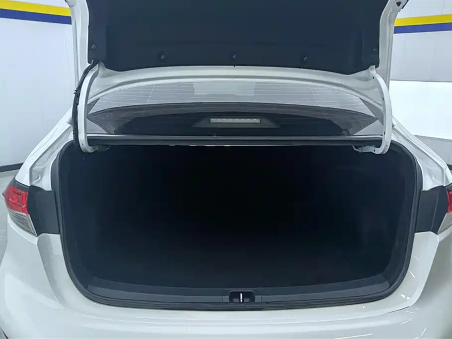 Toyota Levin 2022 185T CVT Luxury Edition фото 4