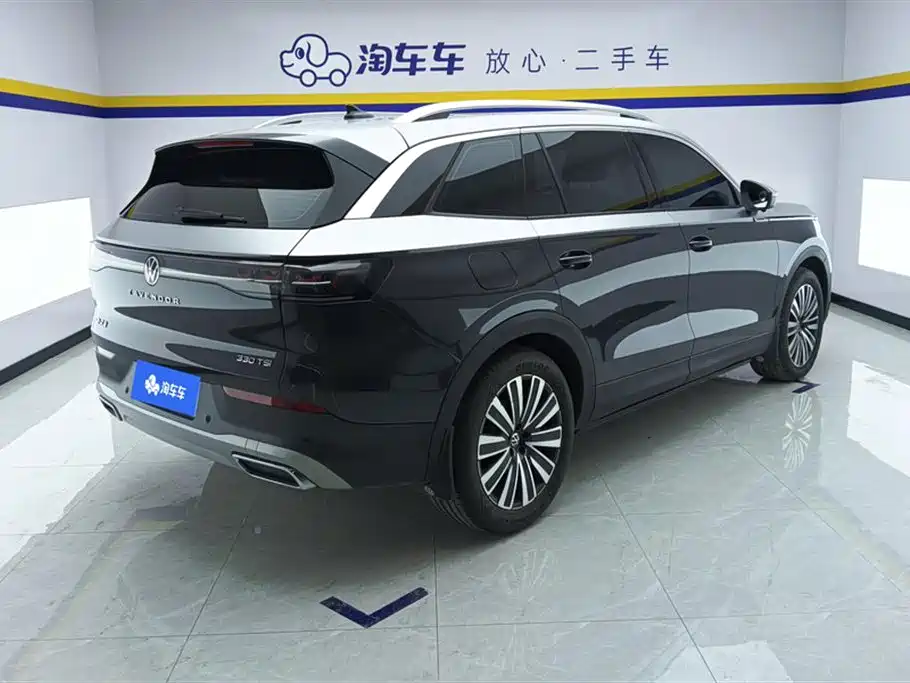 Volkswagen Talagon 2023 330TSI Luxury Touring Edition фото 3
