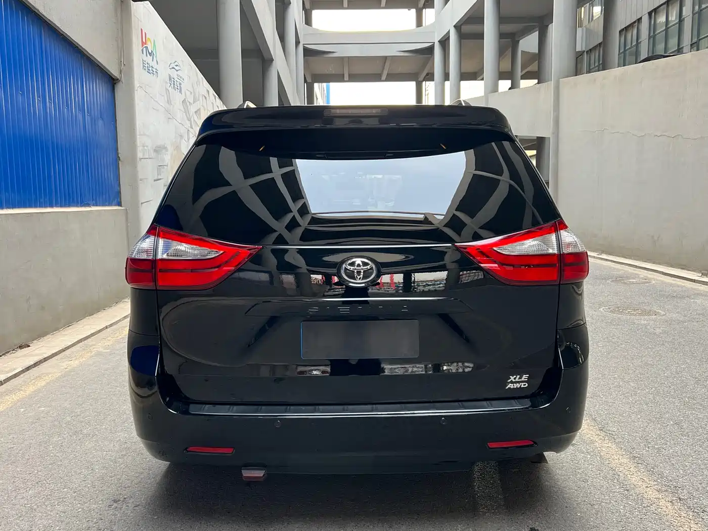 Toyota Sienna 2015 3.5L 4WD L фото 4