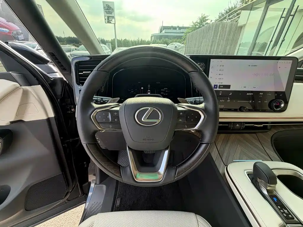 Lexus LM 2025 2025 Model 500h Six-Seater Prestige Edition