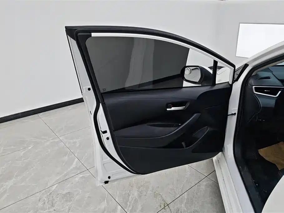 Toyota Corolla 2021 1.2T S-CVT Elite PLUS Edition фото 7