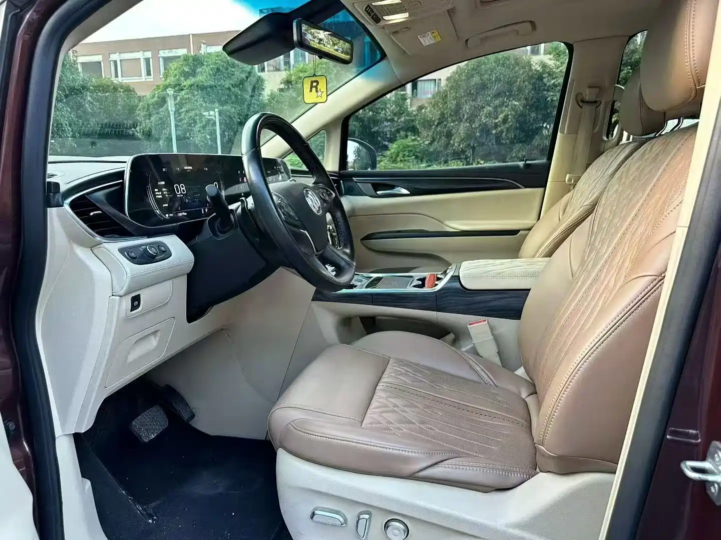 Фото 5 - Buick GL8