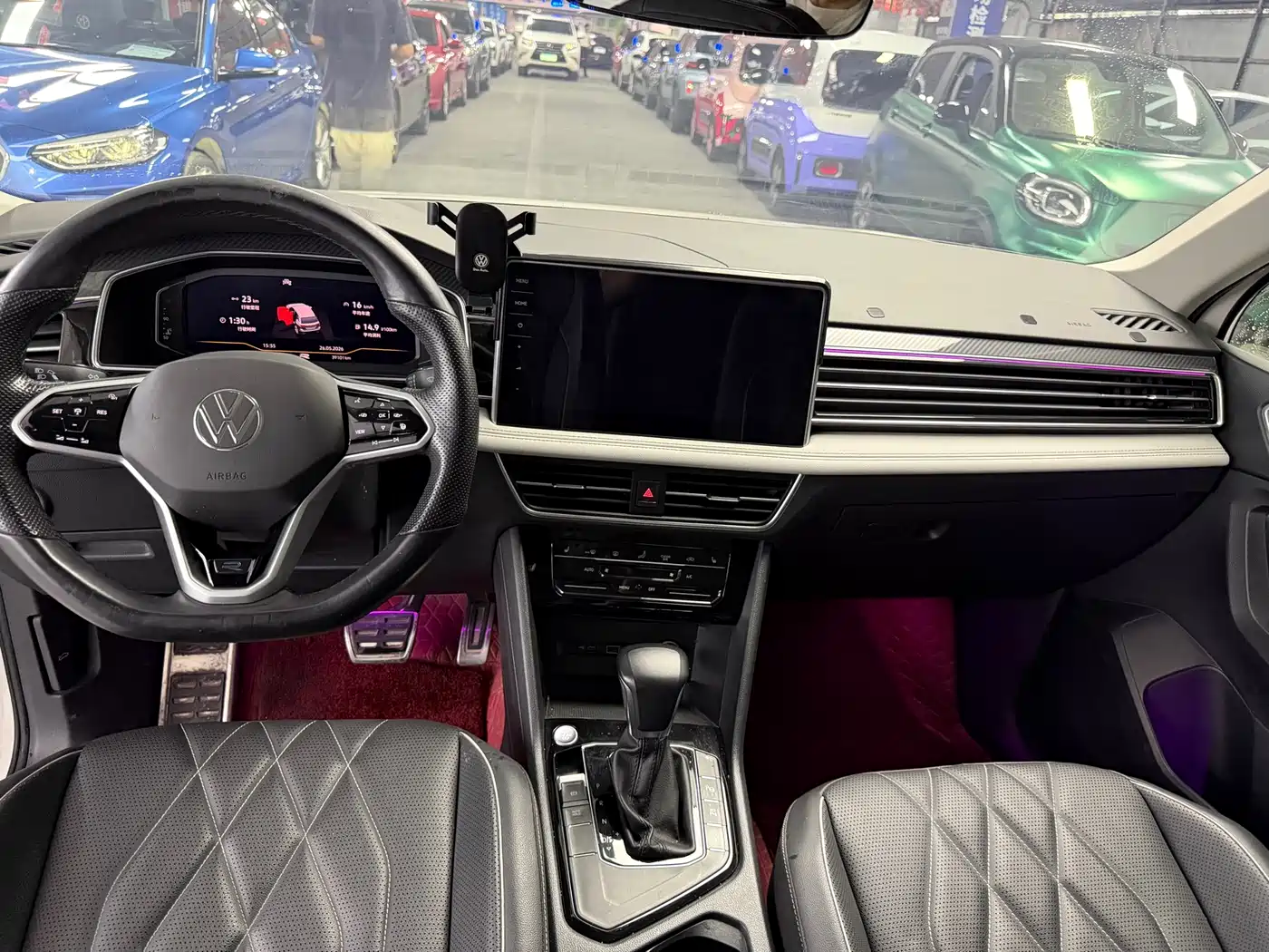 Volkswagen Tiguan L 2022 330TSI Auto 2WD R-Line Premium Edition фото 7