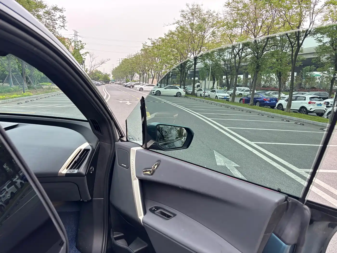 BMW iX 2022 xDrive40 фото 17