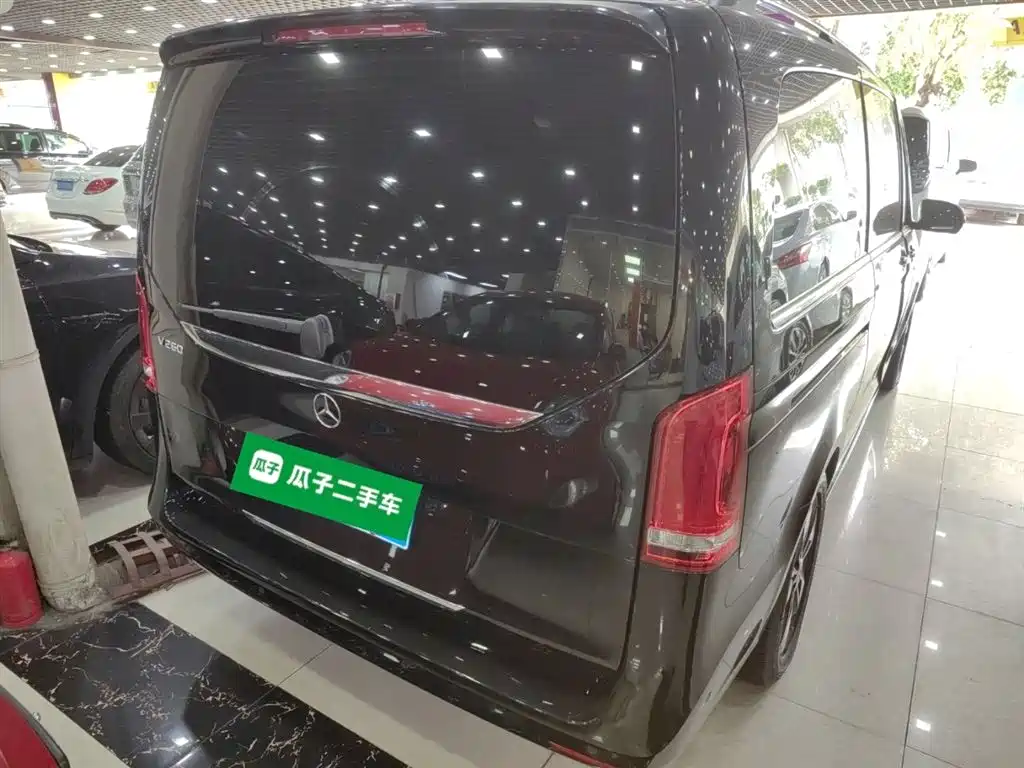 Mercedes-Benz V-Class 2021 V 260 Premium Edition фото 5