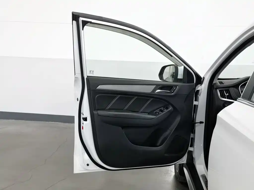 Roewe RX5 2016 2016 30T 2WD Automatic Internet Smart Edition