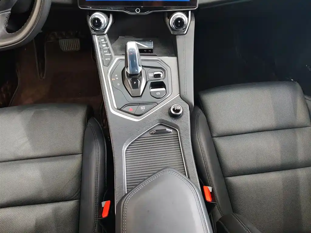 Lynk & Co 01 2021 2.0TD 2WD Pro фото 14