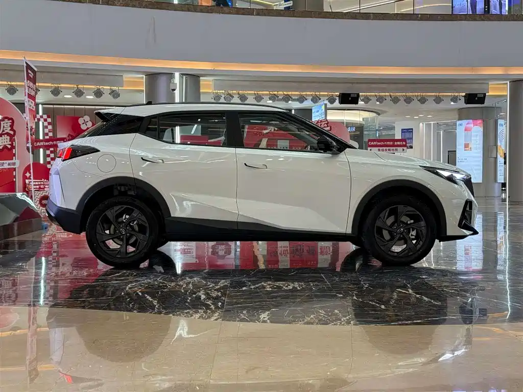 GAC Trumpchi Trumpchi GS3 2026 GS3 Emzoom 270T Sport Edition фото 4