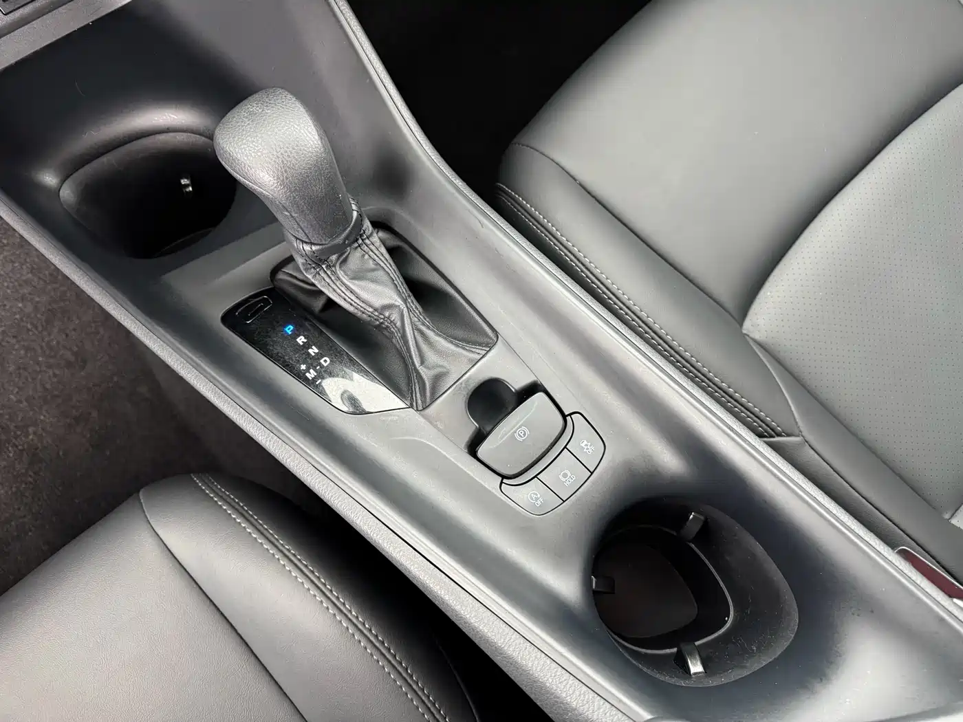 Toyota IZOA 2021 2.0L Yixiang Edition фото 15