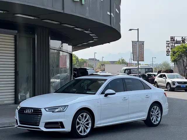 AUDI A4L