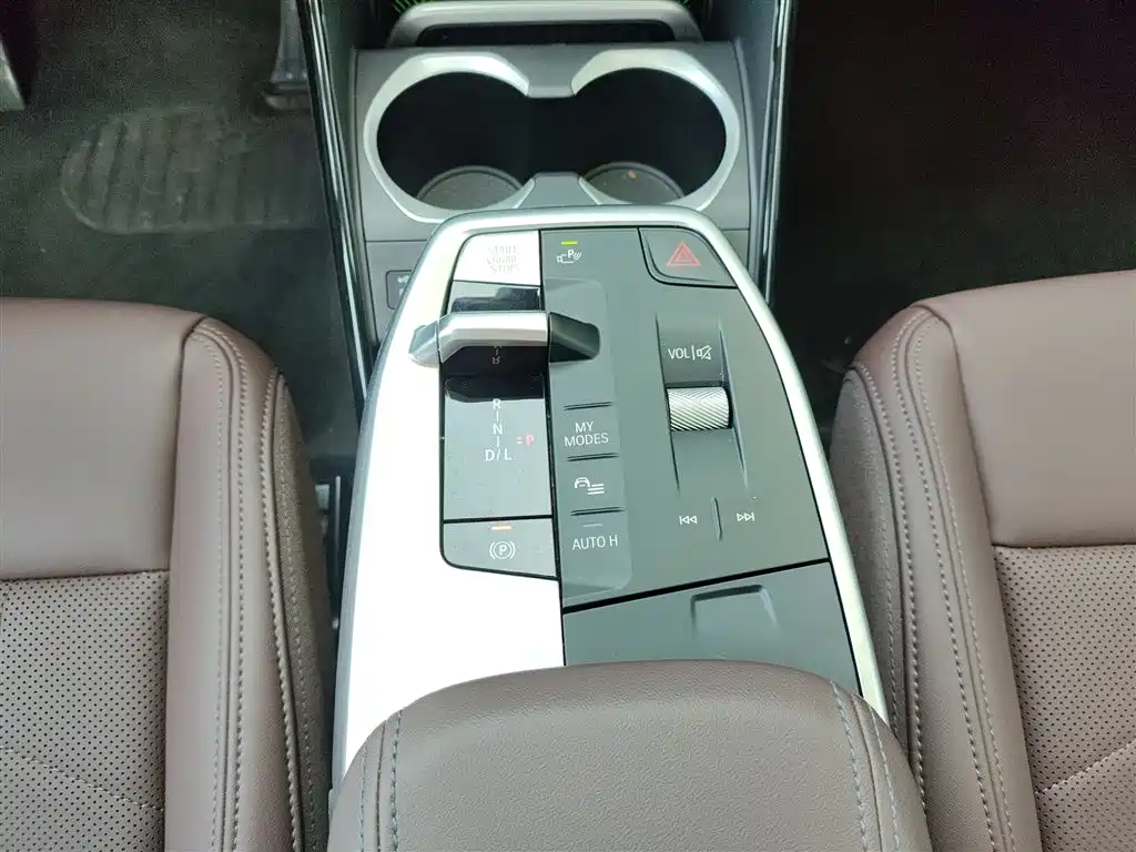 BMW X1 2024 sDrive25Li X Design Package фото 7