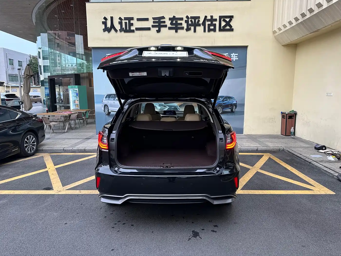 Lexus RX 2016 450h 4WD Luxury Edition фото 22