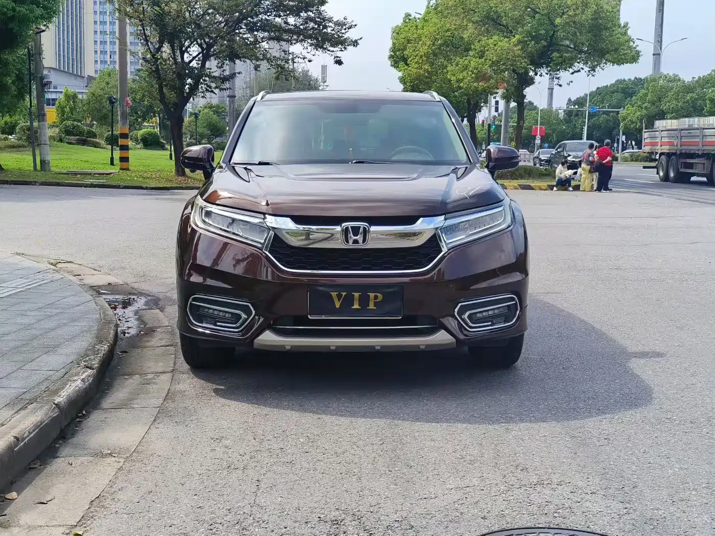 Photo 2 - Honda Avancier