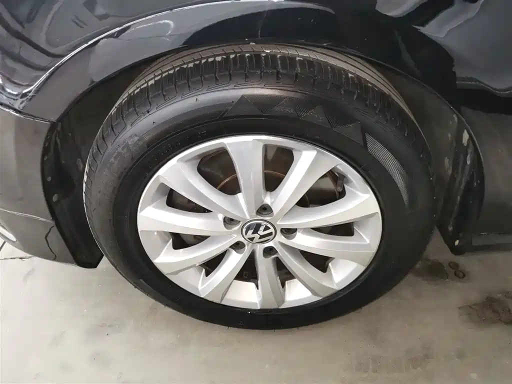 Volkswagen Magotan 2016 1.8TSI Smart Leading фото 23