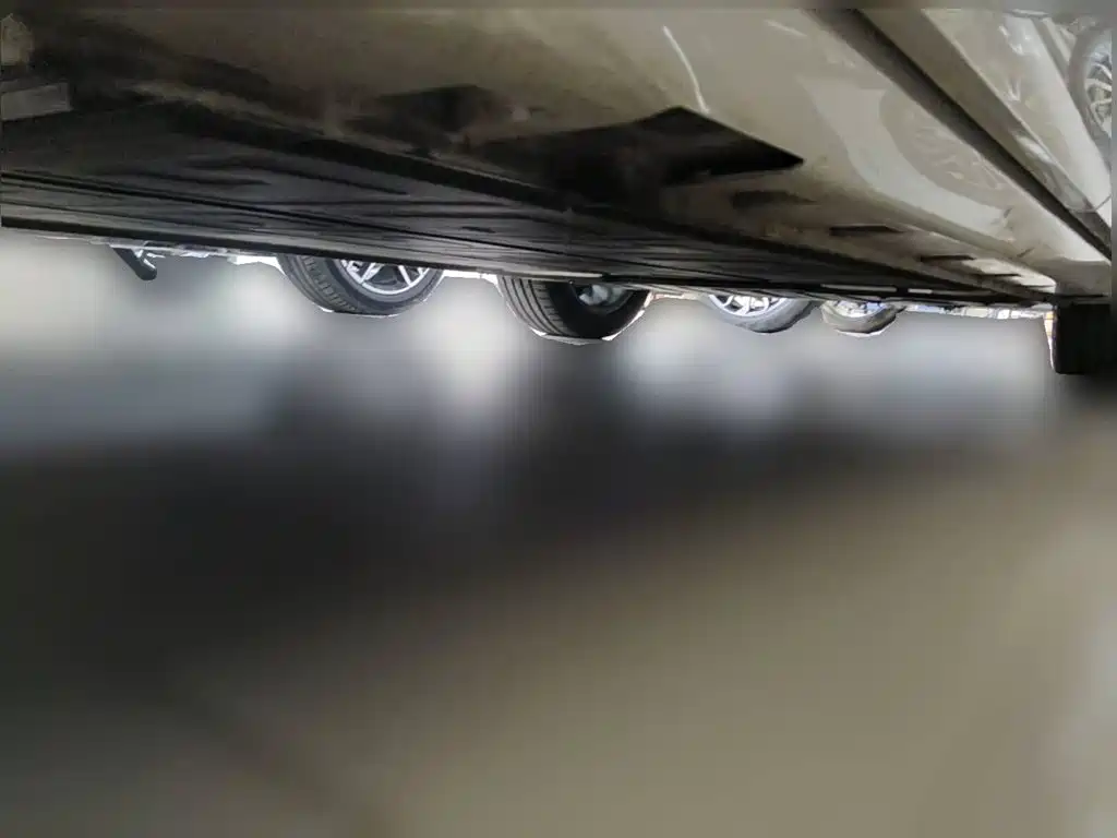 Фото 9 - Shangjie SUV