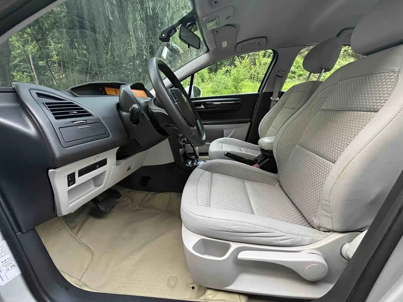 Citroën C-Quatre 2015 2014 VTS Edition 1.6L Automatic Style