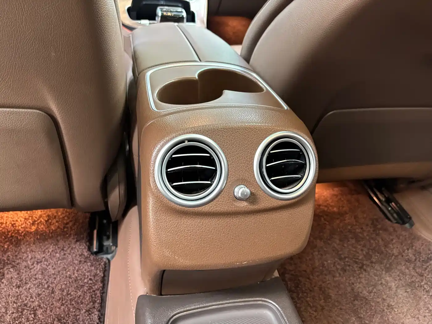 Mercedes-Benz E-Class 2018 E 200 L фото 42