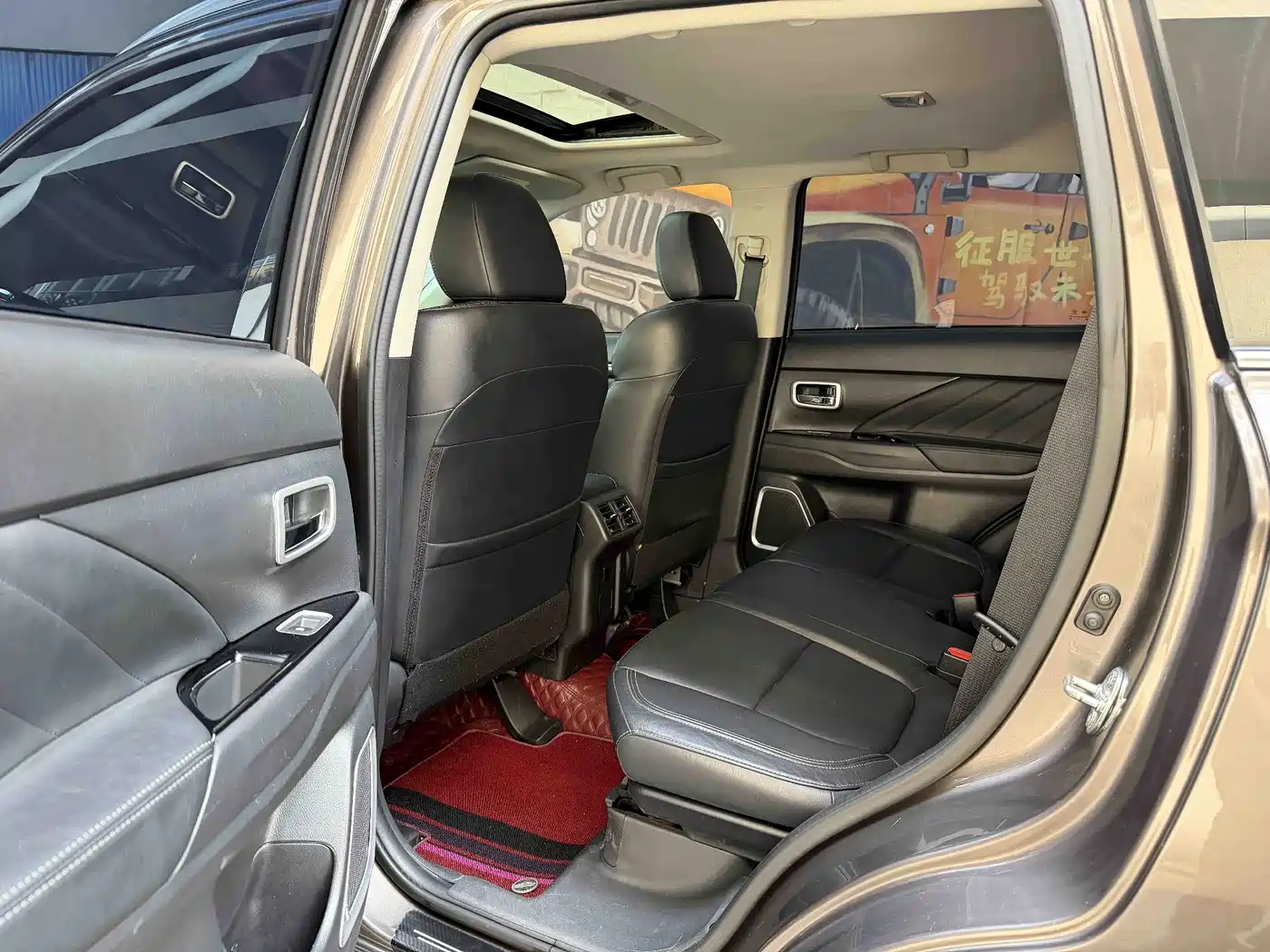 Mitsubishi Outlander 2019 2.4L 4WD Deluxe Edition 5-Seater China VI фото 9