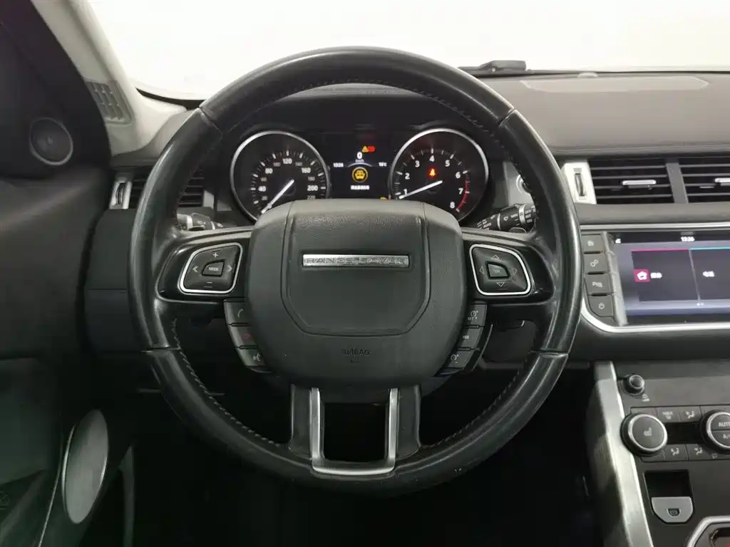 Land Rover Range Rover Evoque 2017 2.0T PURE Style Edition фото 11